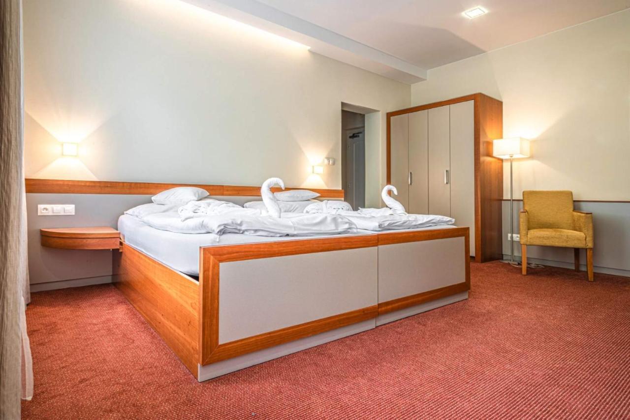 Hotel Reza Франтишкови-Лазне Экстерьер фото