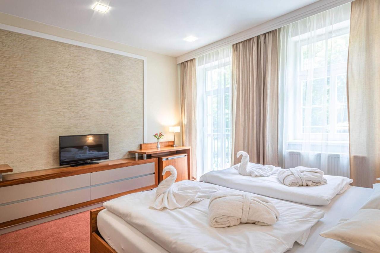 Hotel Reza Франтишкови-Лазне Экстерьер фото