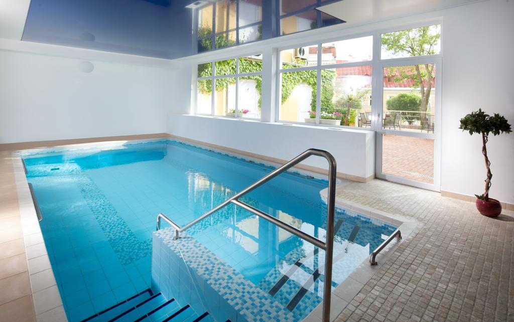 Hotel Reza Франтишкови-Лазне Экстерьер фото