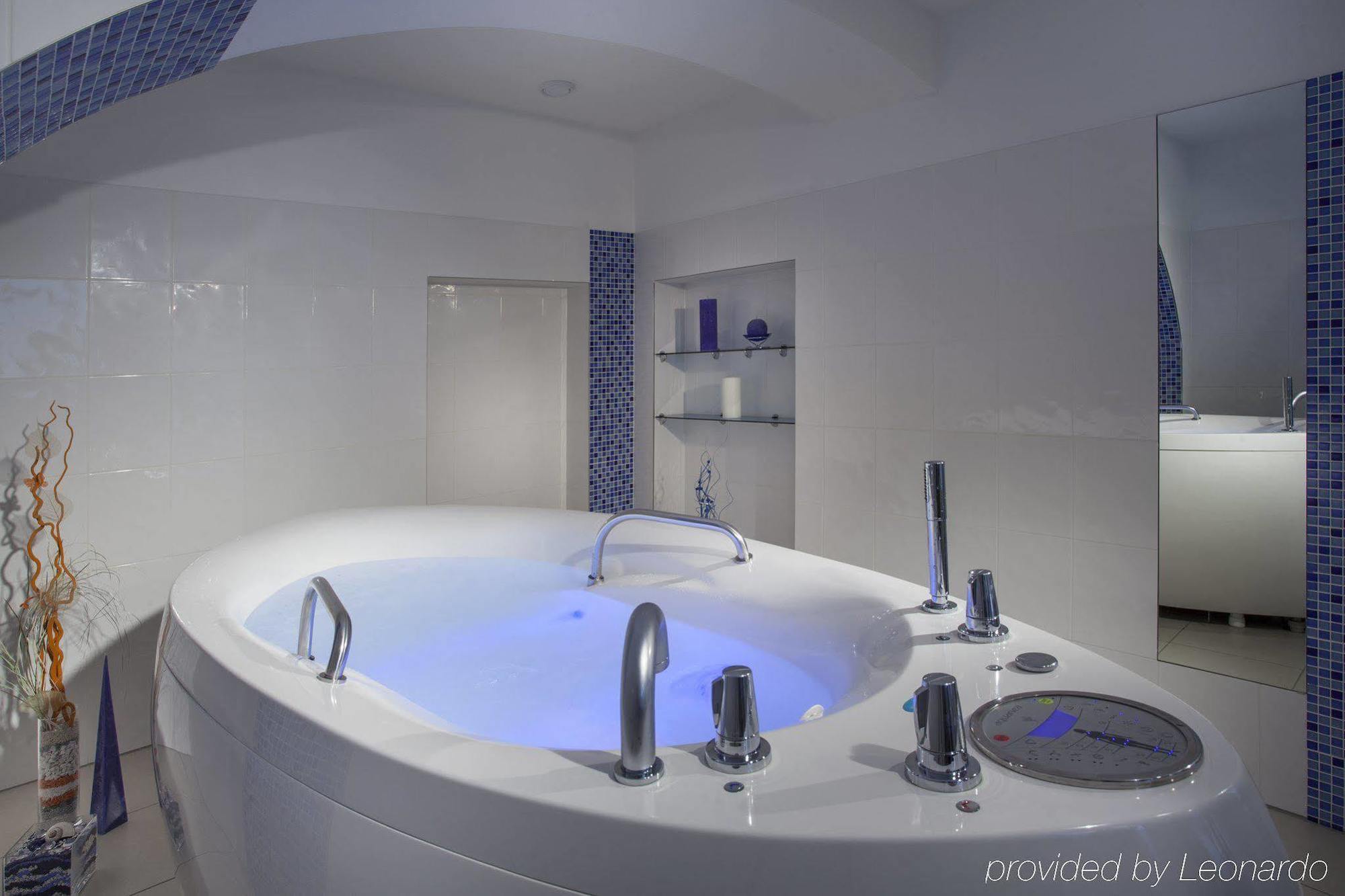 Hotel Reza Франтишкови-Лазне Экстерьер фото