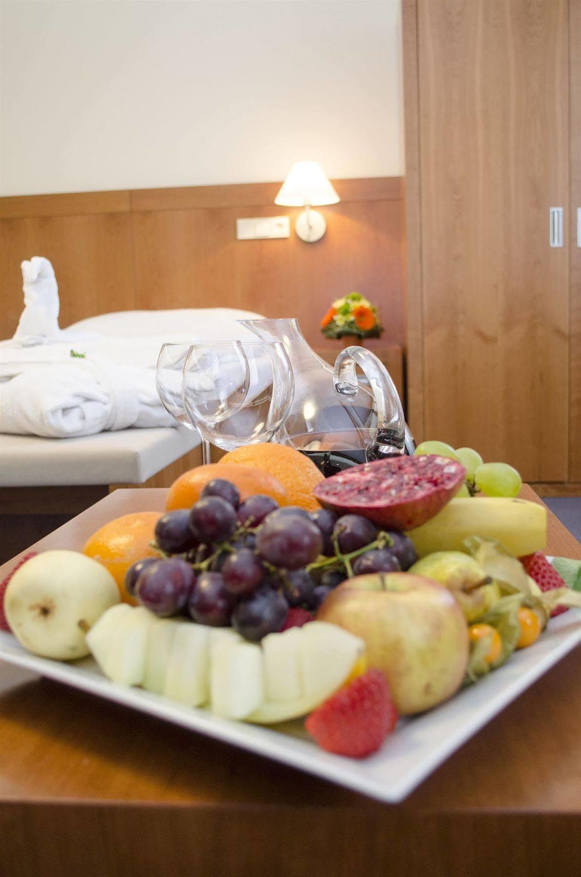 Hotel Reza Франтишкови-Лазне Экстерьер фото
